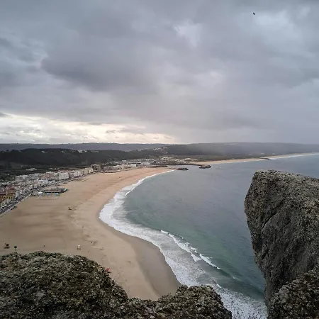 Blue Boat House - The Atlantic Breeze Apartment