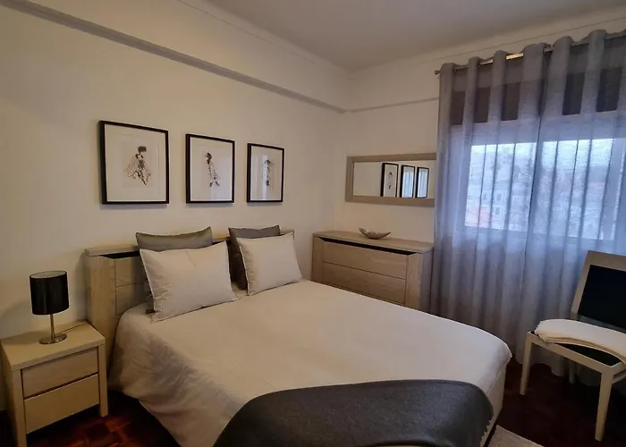 Blue Boat House - The Atlantic Breeze *