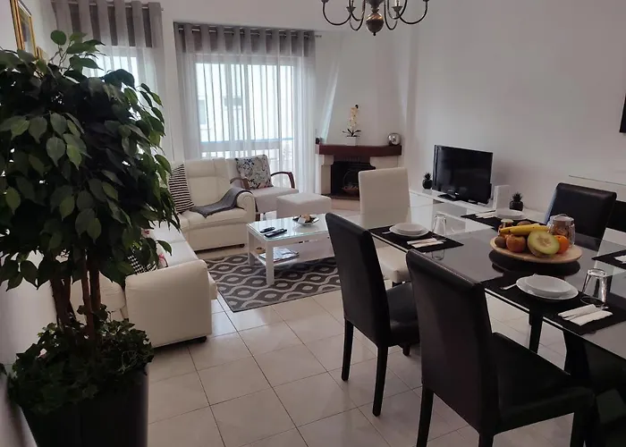 Blue Boat House - The Atlantic Breeze Nazaré