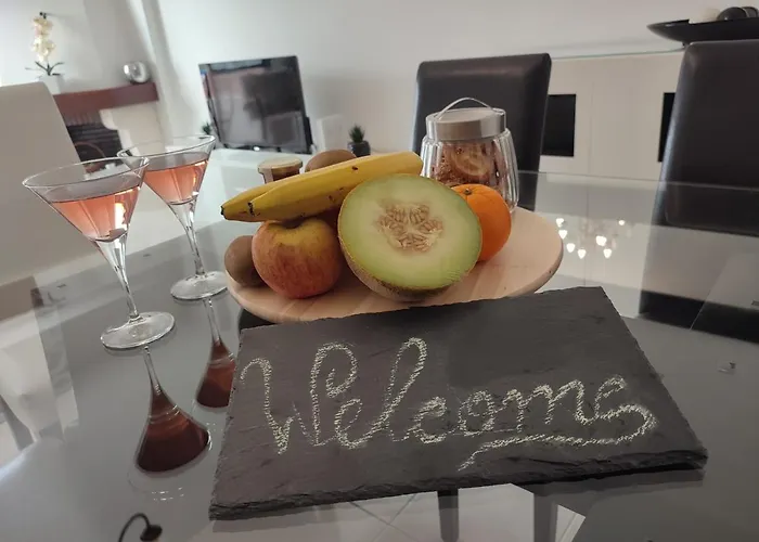 Blue Boat House - The Atlantic Breeze * Nazaré